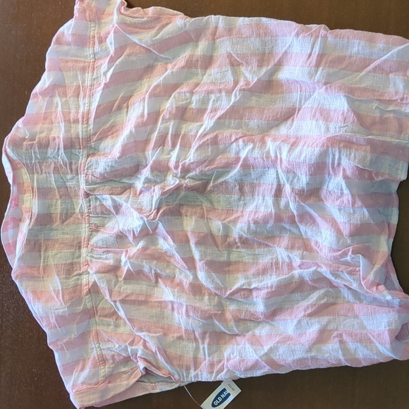 Old Navy short sleeve button down - Picture 4 of 5